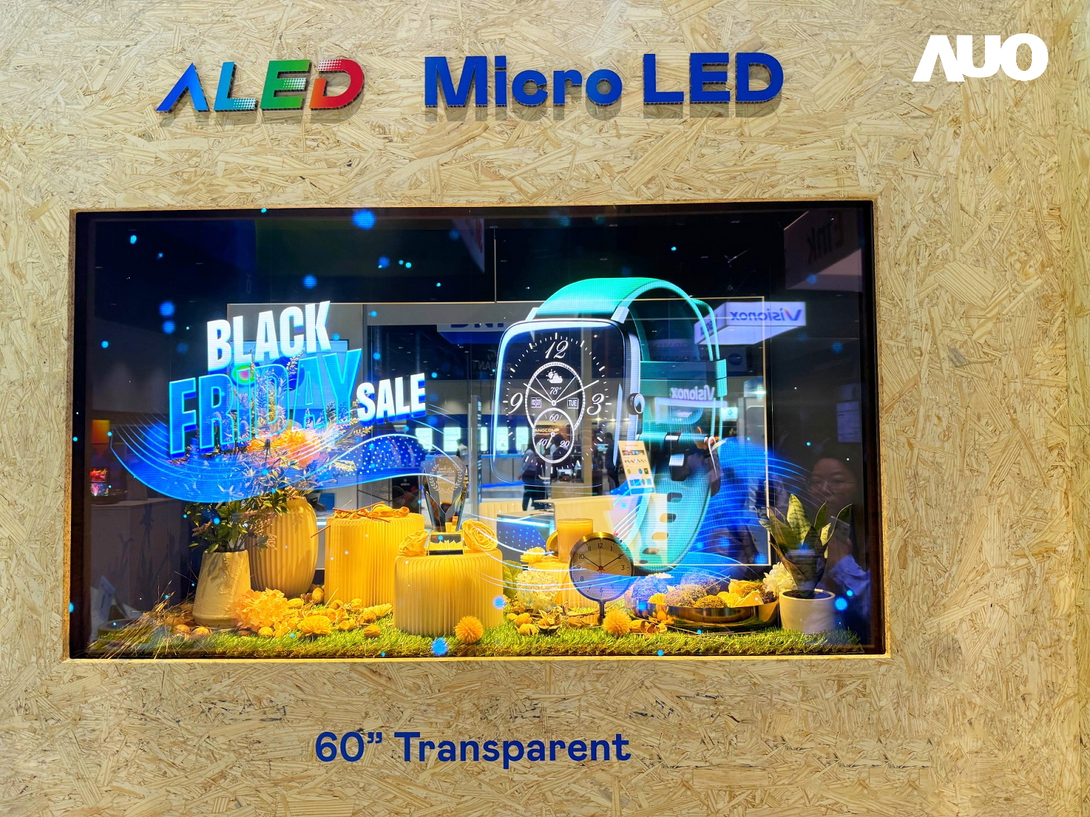 友達領先業界打造「60吋高透明度Micro LED顯示器」，具高穿透率、低繞射、高亮度、無縫拼接等優勢，展現如家庭玄關窗屏、商品展示櫥窗，或觀光運具的導覽窗屏之應用潛力，獲台灣精品標誌